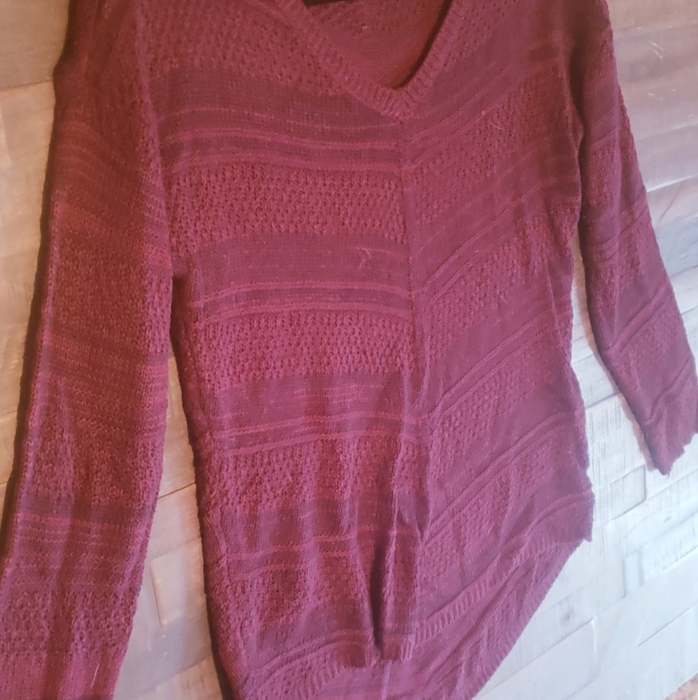 Maroon sweater